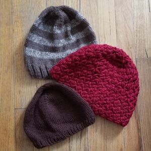 🎁3/$20 set of Handmade beenies